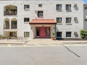 410 Fellsview Terrace 415, Stoneham MA 02180