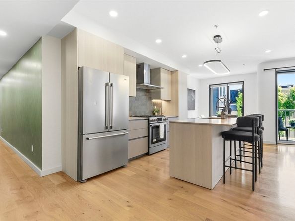 187-191 Condor St 5, Boston MA 02128