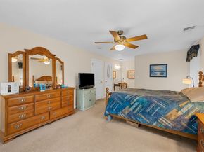 16 Mars Dr, Shrewsbury MA 01545