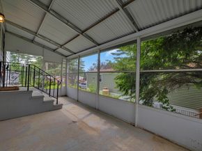 50 Park Ave, Sturbridge MA 01566