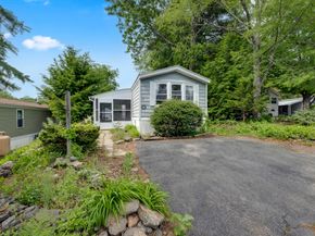 50 Park Ave, Sturbridge MA 01566