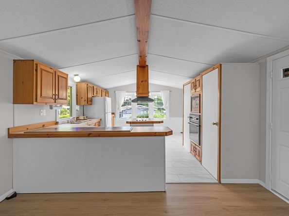 50 Park Ave, Sturbridge MA 01566