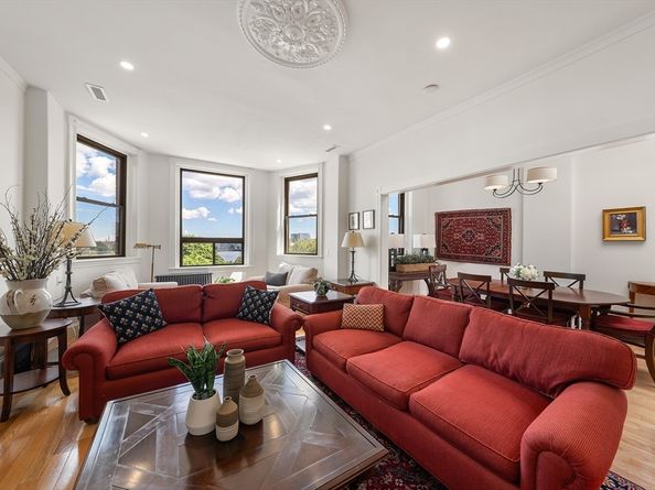 31 Bay State Rd 4, Boston MA 02215