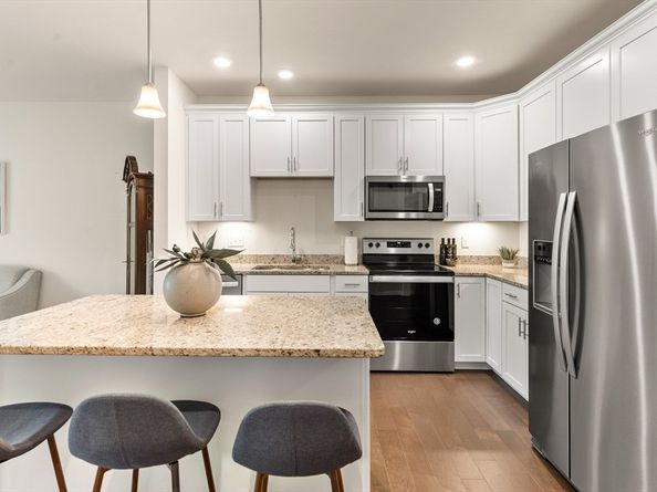 230 Martin's Landing 108, North Reading MA 01864