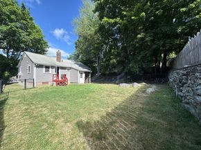 19 Granite St, Uxbridge MA 01569