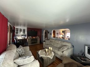 19 Granite St, Uxbridge MA 01569
