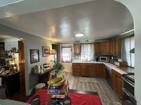 19 Granite St, Uxbridge MA 01569
