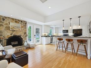 16 Mansion Rd, Wakefield MA 01880