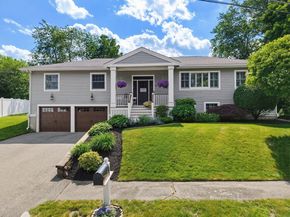 16 Mansion Rd, Wakefield MA 01880