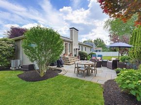 16 Mansion Rd, Wakefield MA 01880
