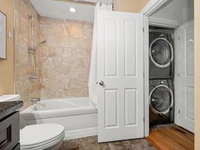 5 Clarks Hill Ln 5, Framingham MA 01702