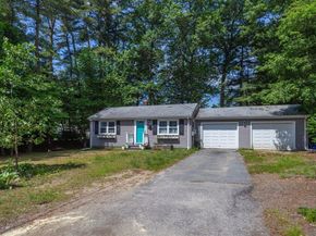 31 Acorn St, Middleboro MA 02346