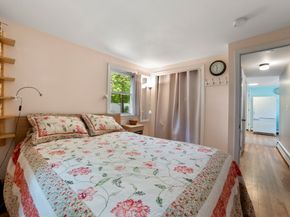 31 Acorn St, Middleboro MA 02346
