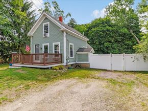 92 Oak Ave, Athol MA 01331