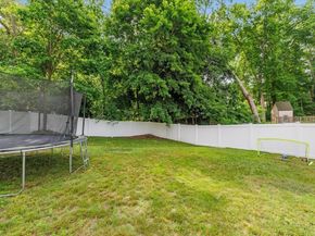 92 Oak Ave, Athol MA 01331