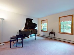 17 James Ave, Middleton MA 01949