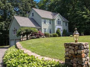 17 James Ave, Middleton MA 01949