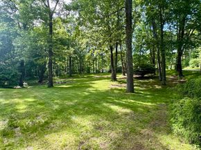 64 Number 10 Schoolhouse Rd, Charlton MA 01507