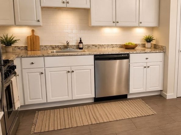 80 Walnut St 402, Canton MA 02021