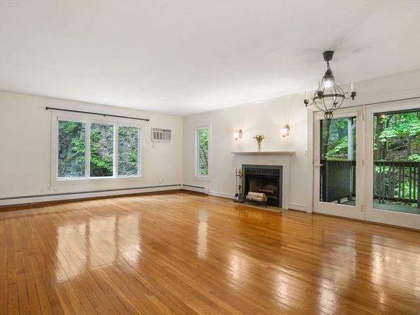 140 Kilsyth Road 5, Boston MA 02135