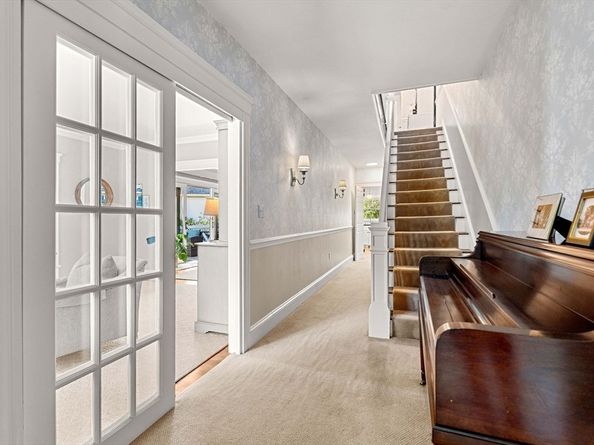 67 Humphrey St, Marblehead MA 01945