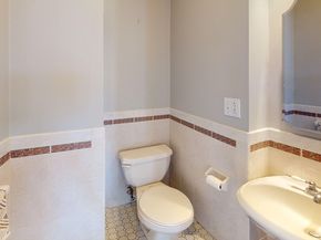 435 E 7th St 2, Boston MA 02127