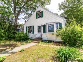 27 Highland Shores Dr, Wareham MA 02571