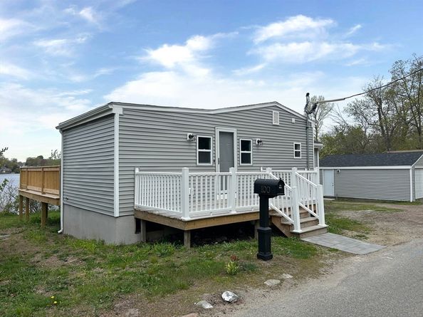 100 Westminster Rd, Weymouth MA 02189