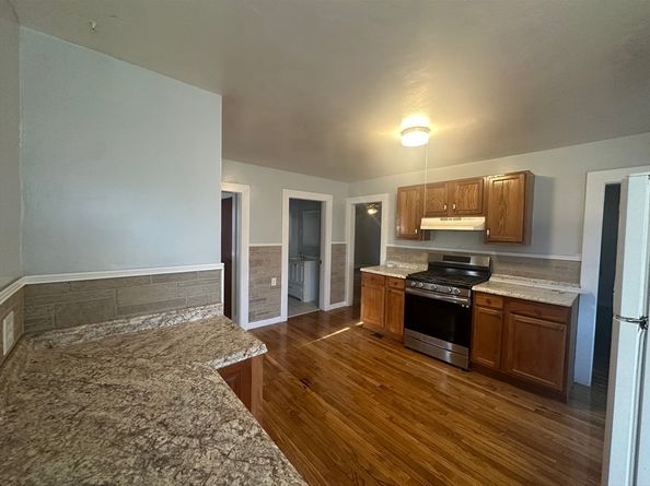 1 Eames Ave, Worcester MA 01603