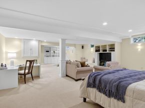 36 Roosevelt Rd 36, Lexington MA 02420