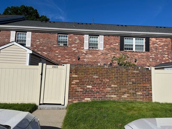 2005 Windsor Drive 2005, Framingham MA 01701