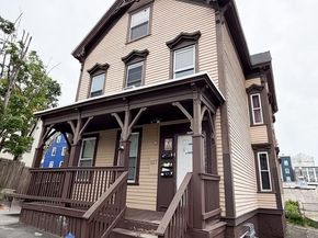 127 Austin St, Worcester MA 01609