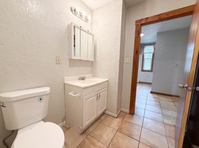 127 Austin St, Worcester MA 01609
