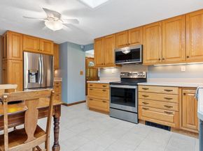 27 Cheryl Ann Dr, Rutland MA 01543