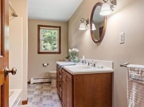 27 Cheryl Ann Dr, Rutland MA 01543