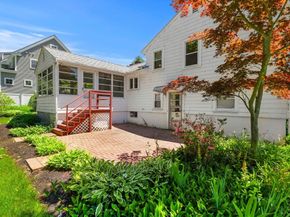15 Pleasant St, Burlington MA 01803