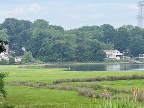 86 Abigail Adams Cir, Weymouth MA 02191