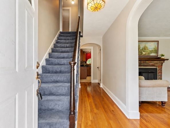 9 Oaklandvale Ave, Saugus MA 01906