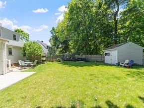 9 Oaklandvale Ave, Saugus MA 01906