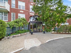 100 Parks St 35, Duxbury MA 02332