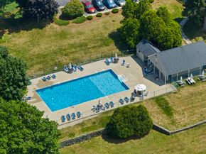100 Parks St 35, Duxbury MA 02332