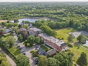 100 Parks St 35, Duxbury MA 02332