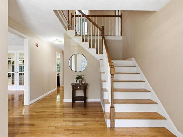 11 Thornton Dr, Burlington MA 01803