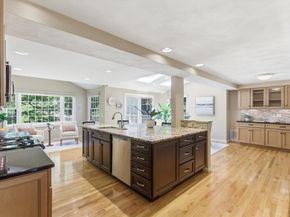 11 Thornton Dr, Burlington MA 01803