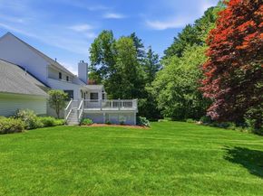 11 Thornton Dr, Burlington MA 01803