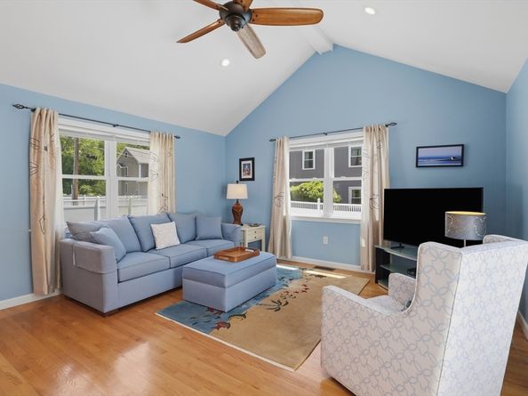35 Kendrick Road, Wakefield MA 01880