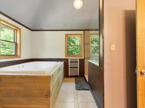 1132 Doe Valley Rd, Athol MA 01331