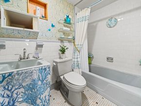 111 Hamilton St, Saugus MA 01906