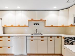 321 Place Ln 321, Woburn MA 01801