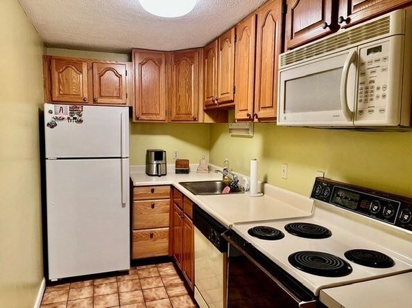 41 Leonard Rd 41, Boxborough MA 01719